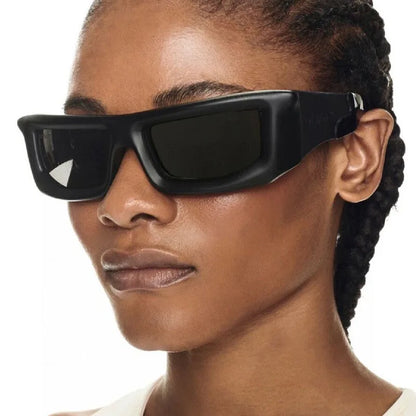 Y2K-Inspired Thick Frame Sunglasses